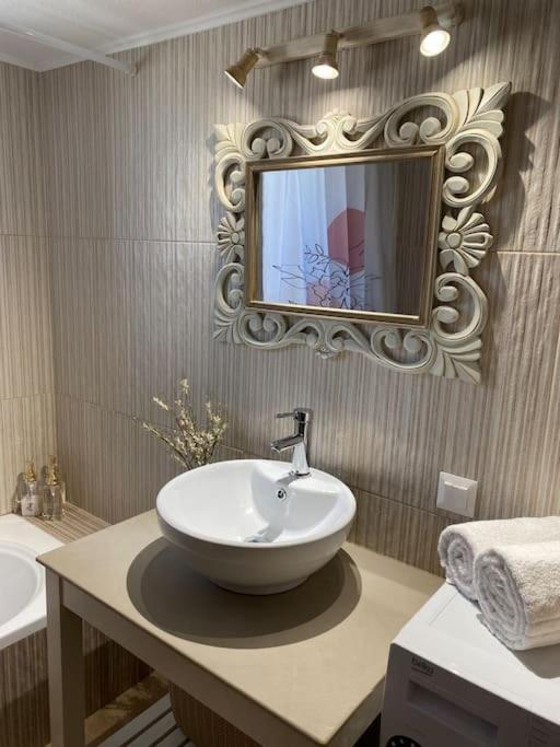 Villa Harmony Kria Vrisi  ภายนอก รูปภาพ